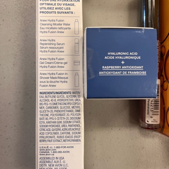NWOT Avon Anew 5 items and makeup bag - Picture 5 of 8